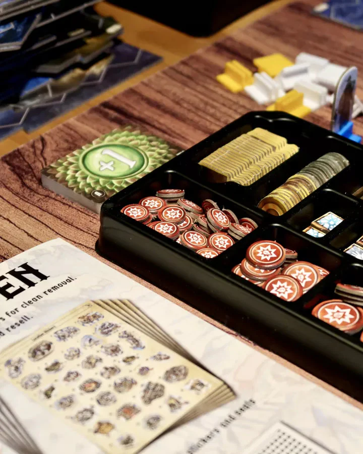 Frosthaven Retail - adventure roleplaying board game - Image 3