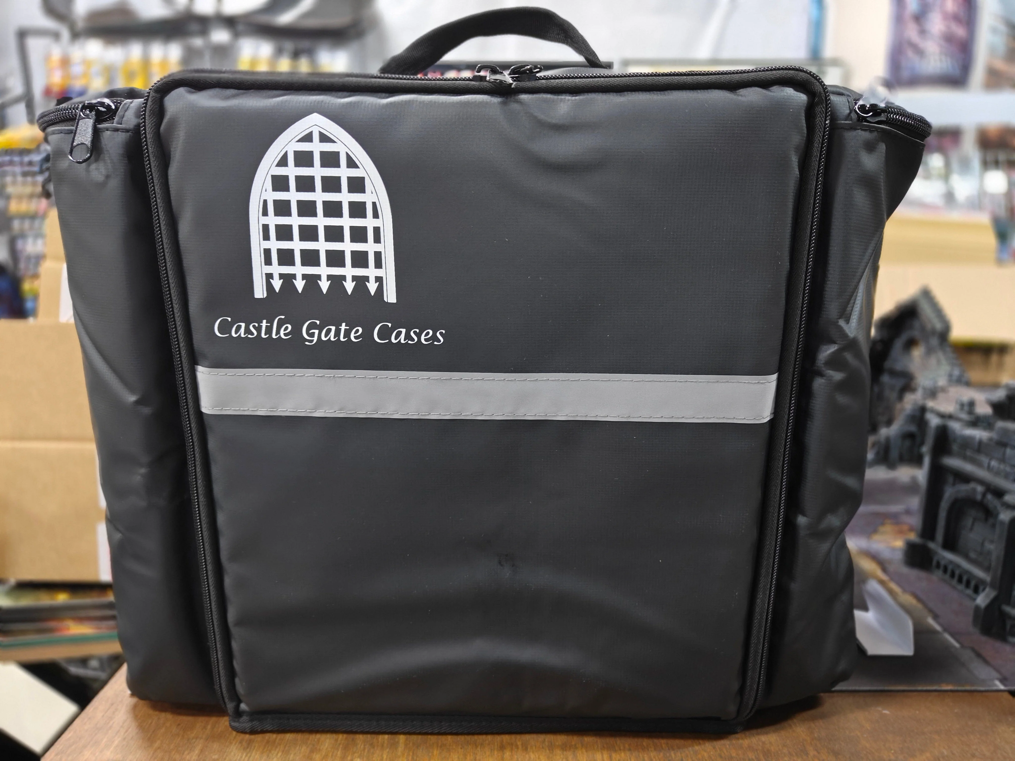 Redoubt Carry Case - magnetic carrying case for miniatures